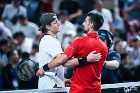 南宫28- 德约科维奇横扫黑马 